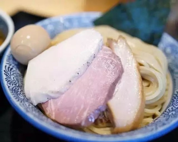 de7570058b854f5197dae30e6598fe40.jpeg